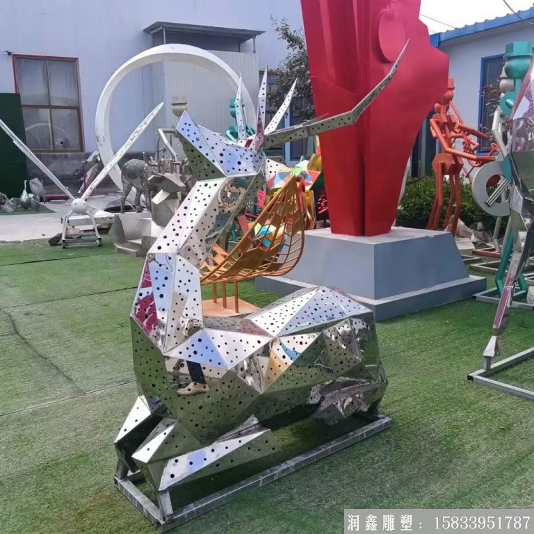 不銹鋼沖孔鹿雕塑，發(fā)光系列