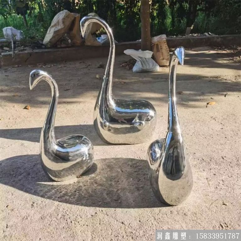 不銹鋼抽象動(dòng)物鏡面雕塑 廠家加工